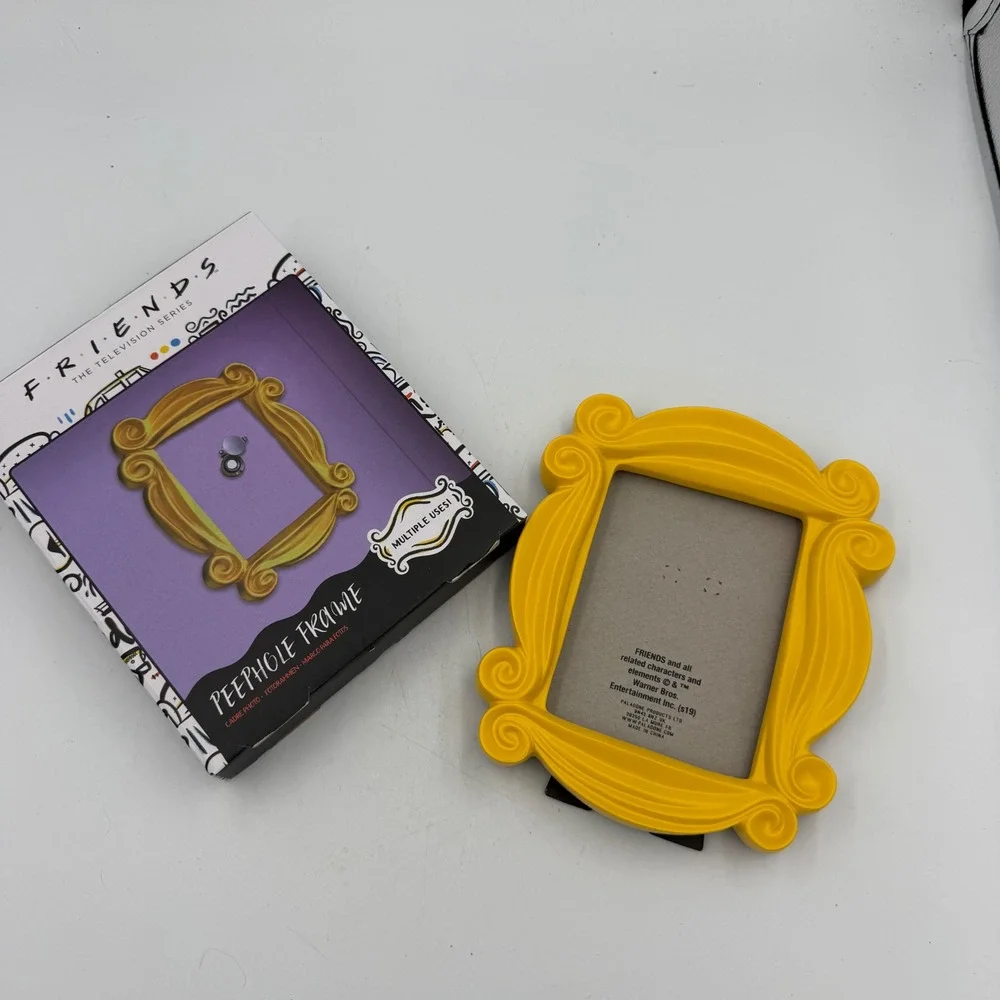 Friends TV Show Monica's Door Yellow Peephole Picture Frame w/ Box 7x6